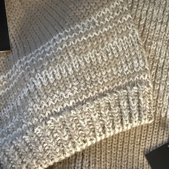 UGG Cream Knit Beanie and Scarf Set - Picture 6 of 6